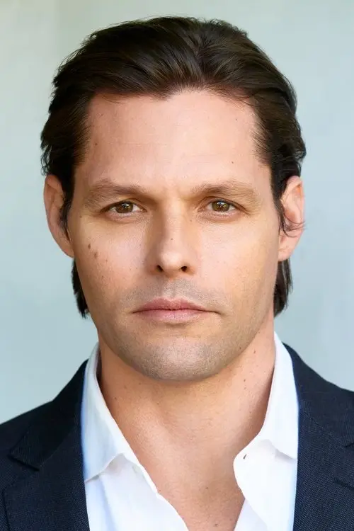 Фото Justin Bruening