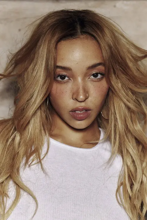 Фото Tinashe