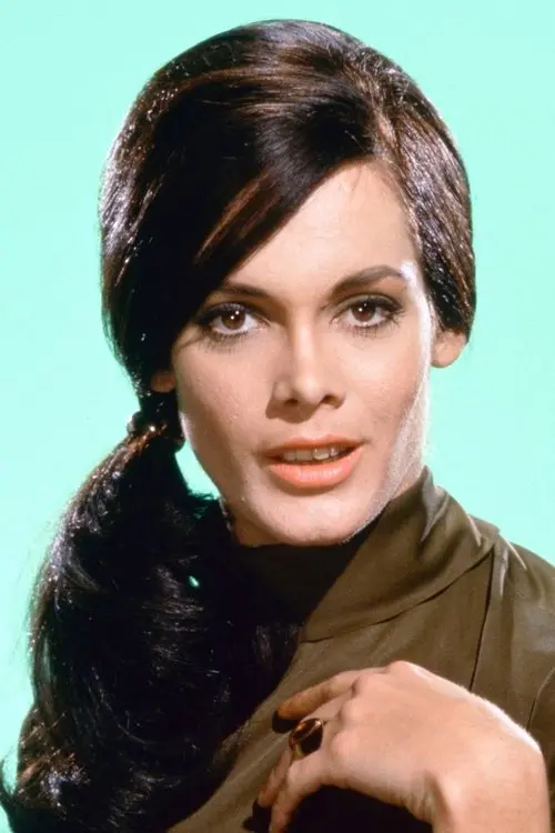 Фото Martine Beswick
