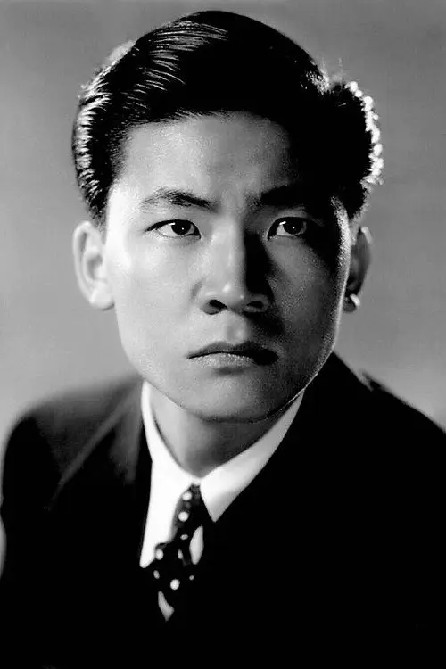 Фото Victor Sen Yung