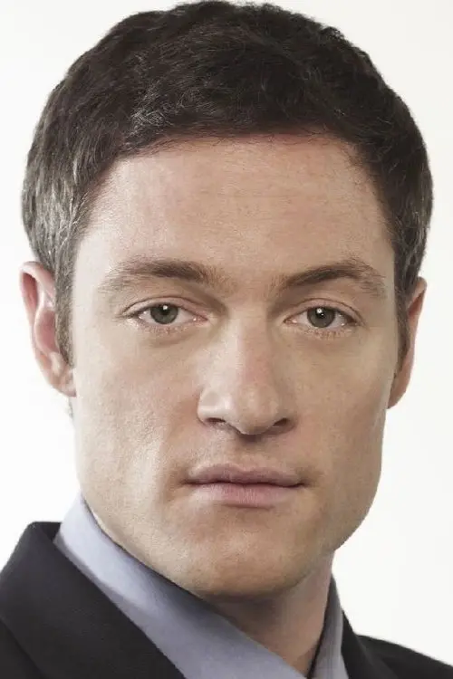 Фото Tahmoh Penikett