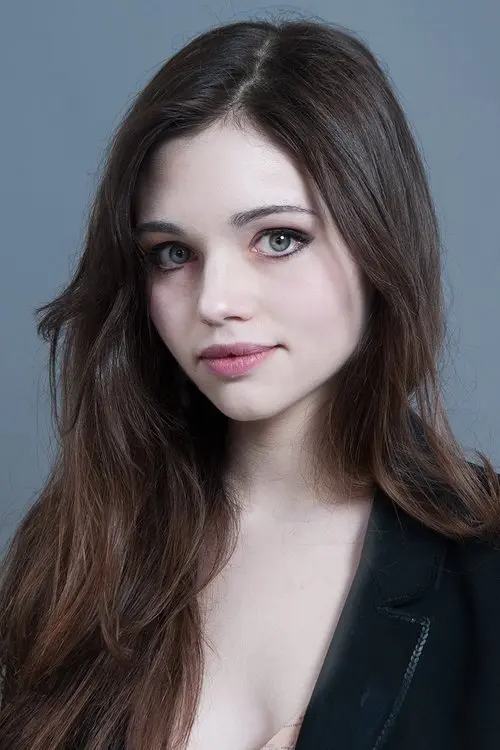Фото India Eisley