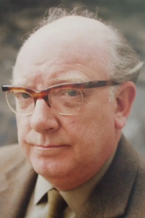 Фото Arthur Lowe