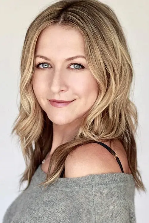Фото Ali Hillis