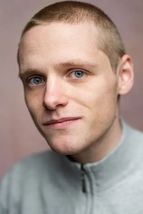 Фото Lewis Gribben