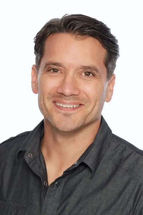 Фото Dominic Zamprogna