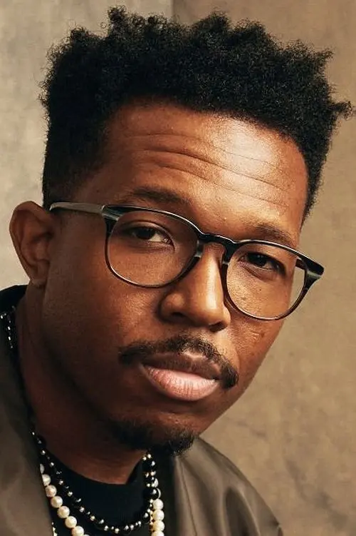 Фото Denzel Whitaker