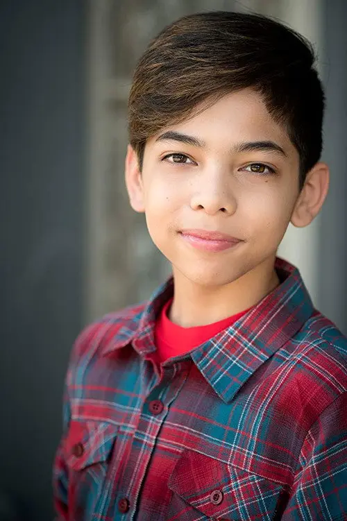 Фото Myles Perez