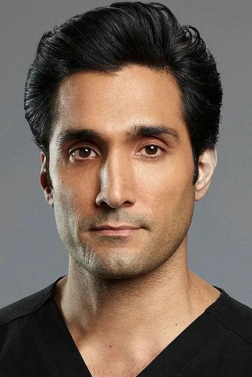 Фото Dominic Rains