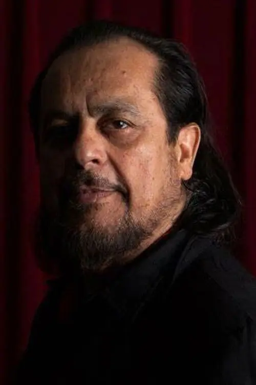 Фото Tito Larriva