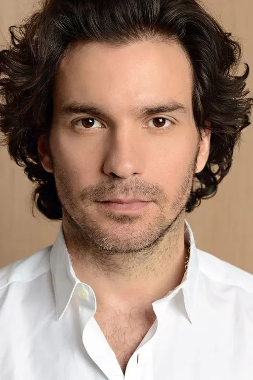 Фото Santiago Cabrera