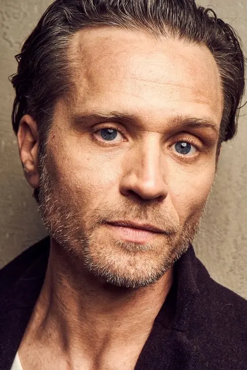 Фото Seamus Dever