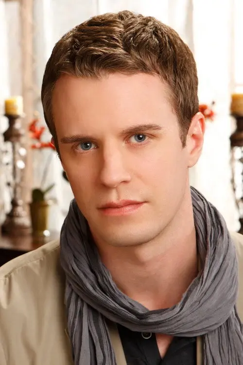Фото Luke Mably