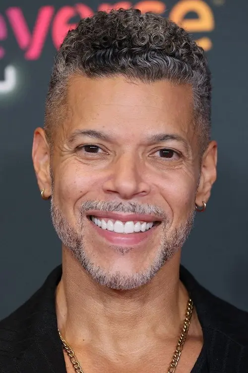 Фото Wilson Cruz