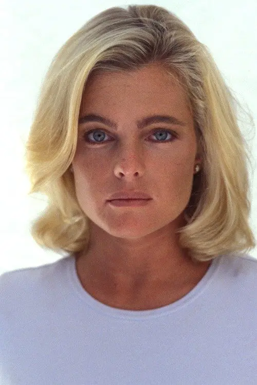 Фото Erika Eleniak
