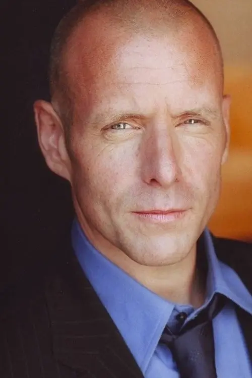 Фото Hugh Dillon