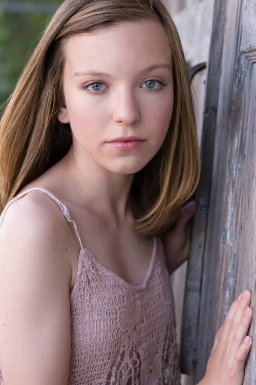 Фото Aislinn DeButch