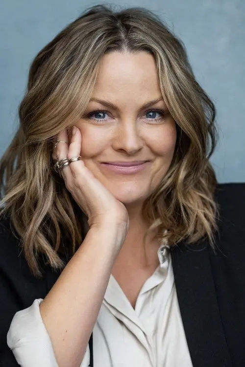 Фото Jo Joyner