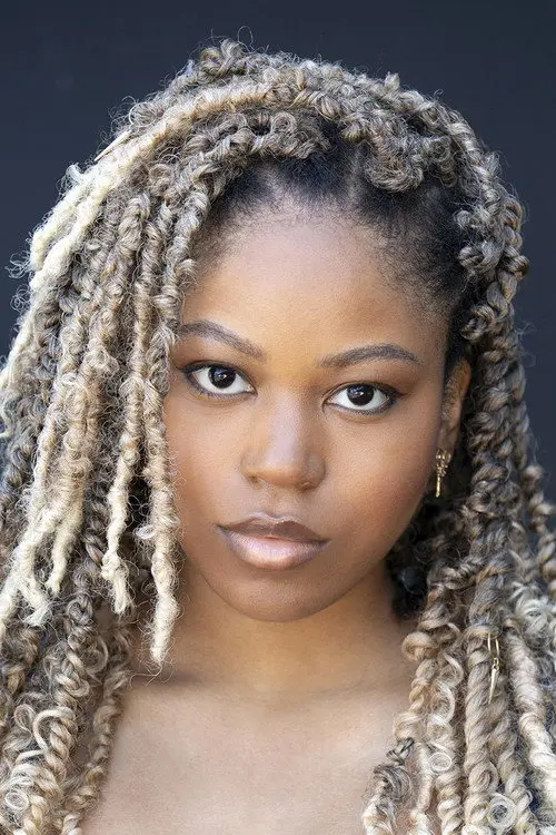 Фото Riele Downs