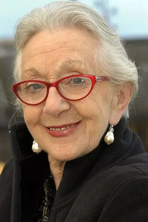 Фото Thelma Barlow
