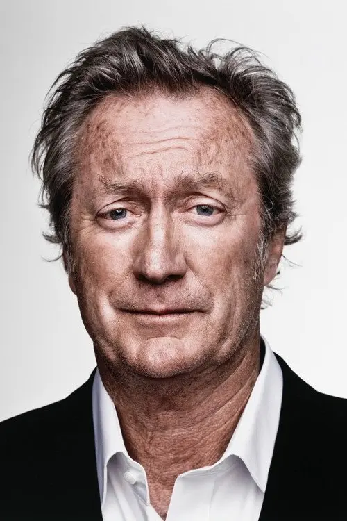 Фото Bryan Brown