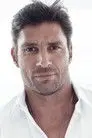 Manu Bennett